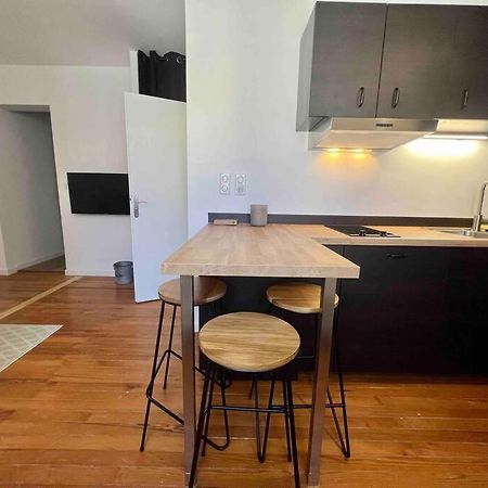 Appartement Climatise 4 Personnes / Centre-Ville เบอซองซง ภายนอก รูปภาพ